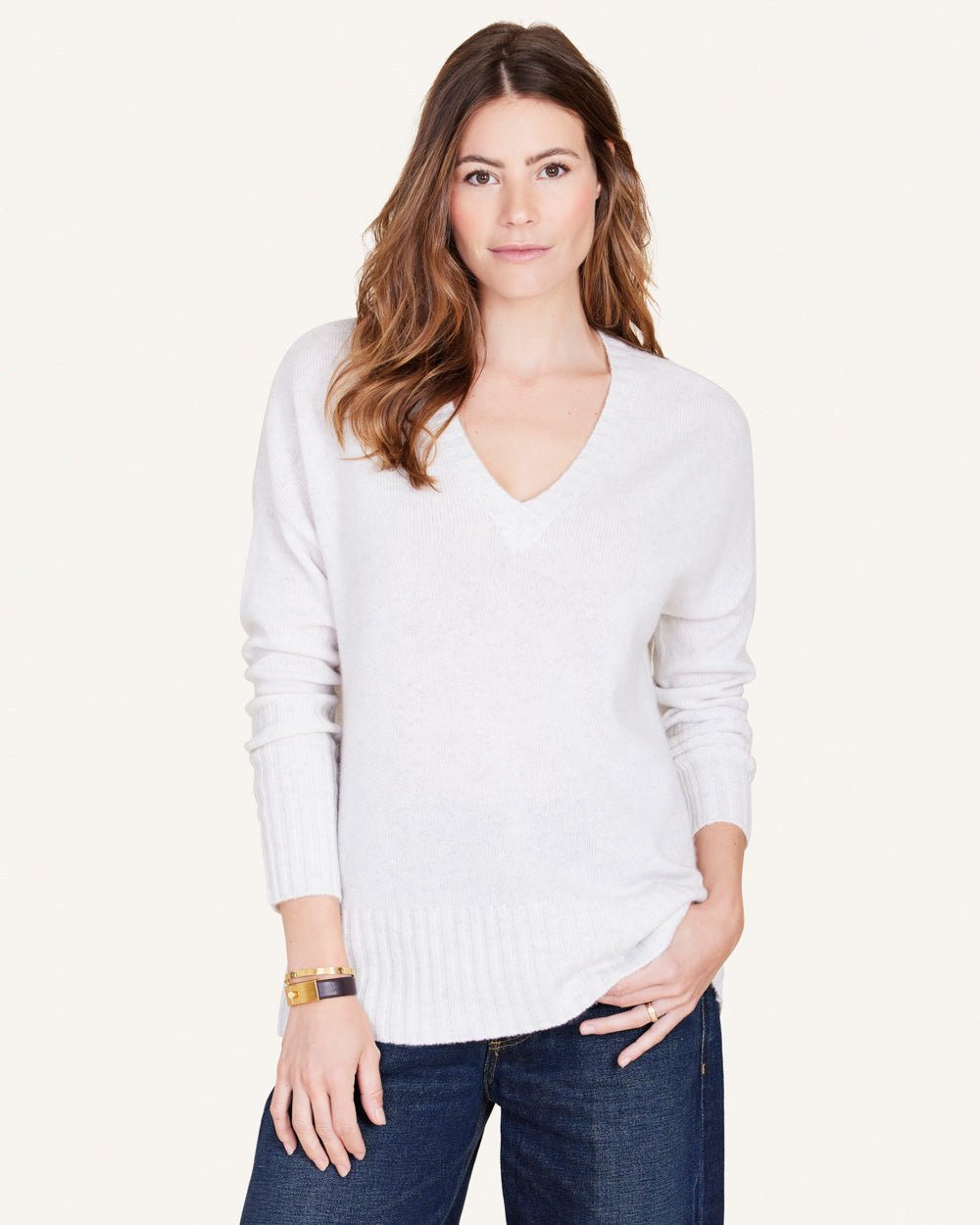 【DEARMINE】Ella V-neck Color Matching Knit Ella V Neck Knit Jumper With Scarf - Ivory Marle | MESHKI US