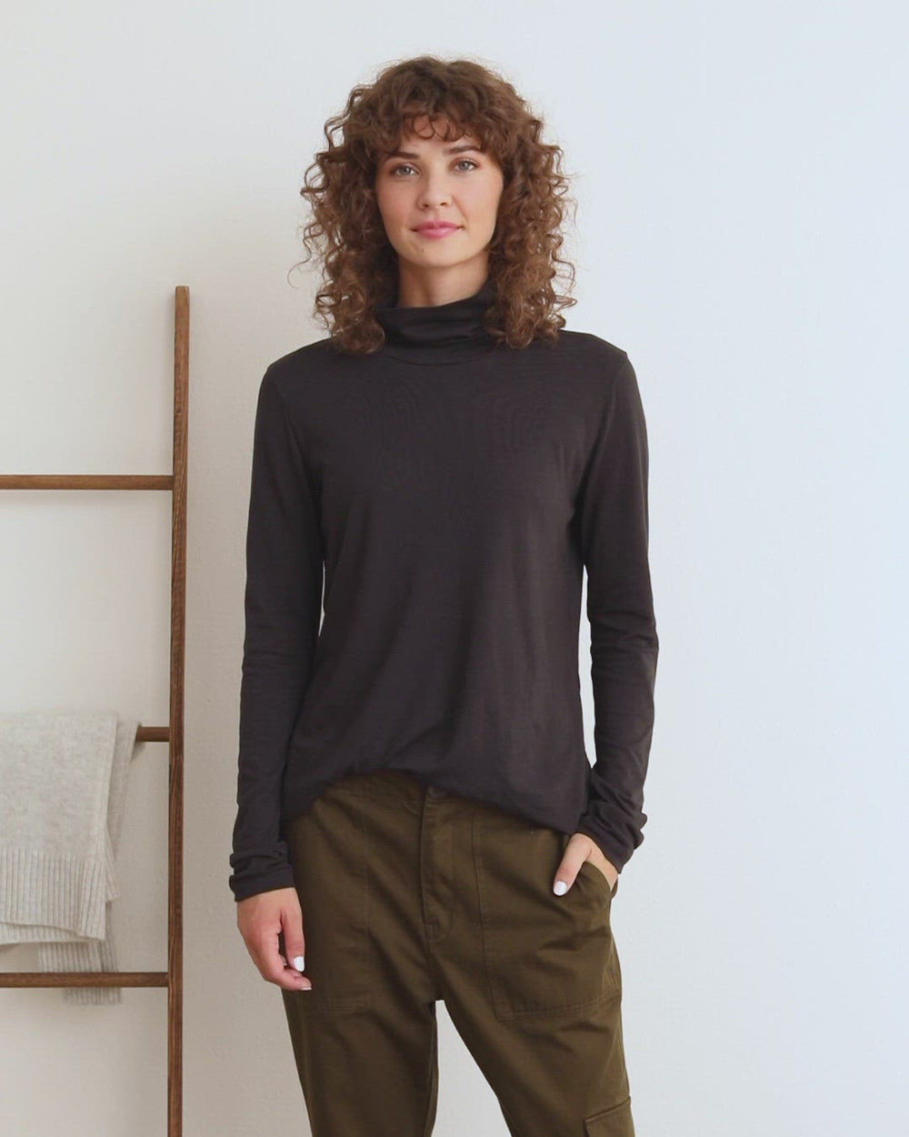 Anna Sleeveless Turtleneck Sweater - Not Monday